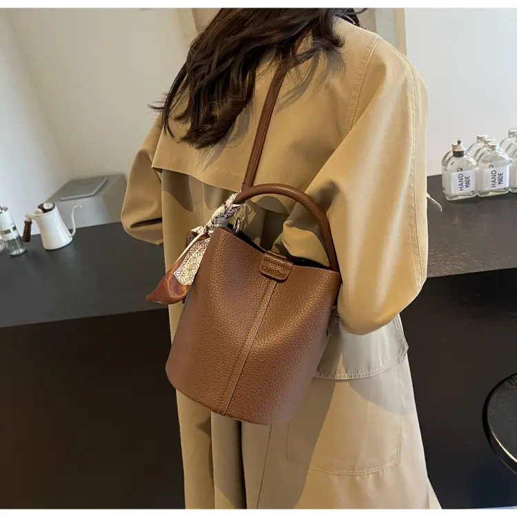 Vintage French Style Brown Shoulder Crossbody Bag — feature 44