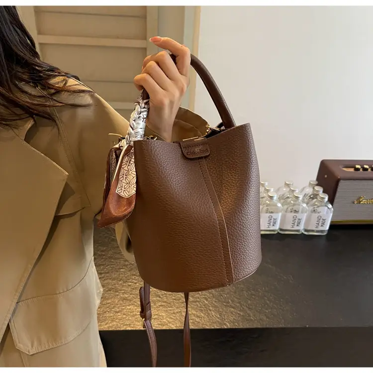 Vintage French Style Brown Shoulder Crossbody Bag — feature 47