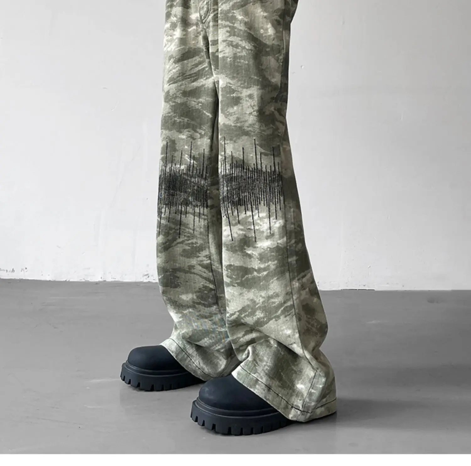 Vibe Camouflage Men's Straight Pants American Style — feature 15