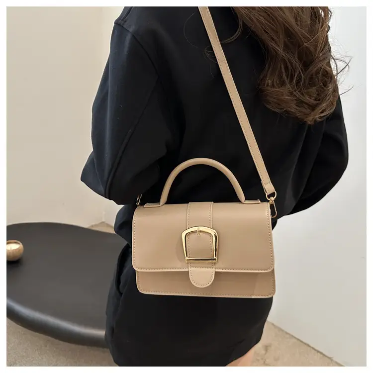White Square Shoulder Bag for Women 2024 - Image 4