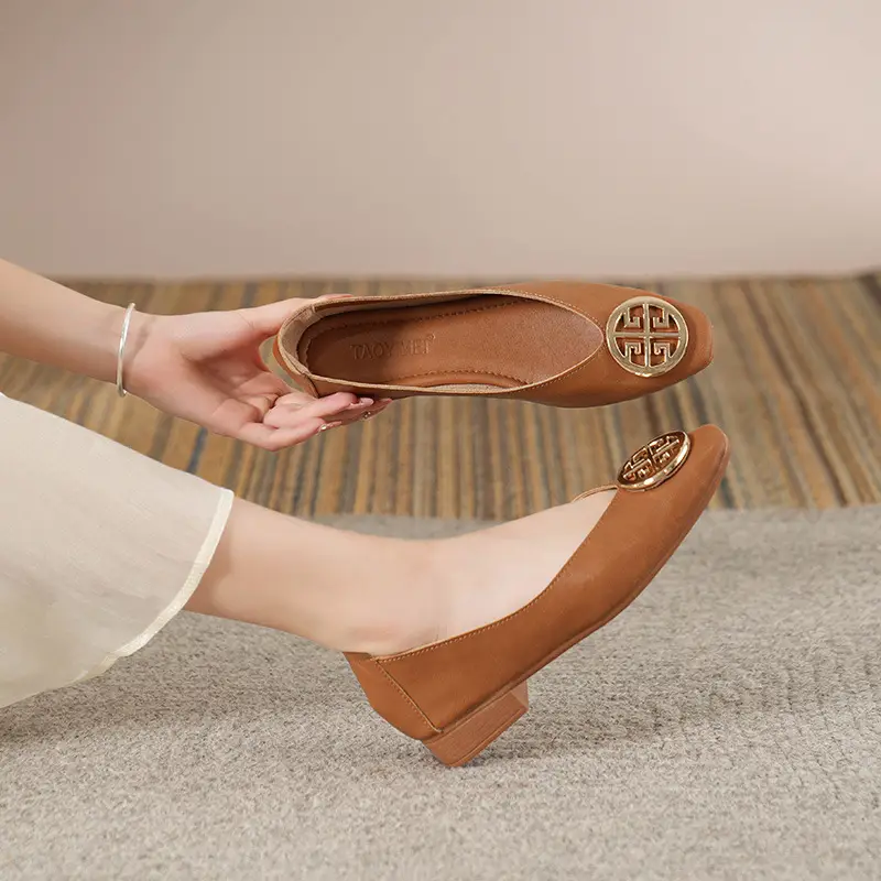 Soft Leather 2024 New Style Soft Leather Retro Buckle Shallow Shoes Low-Heeled Shoes Women's Artistic Square-Toe Mary Jane Shoes - Image 8