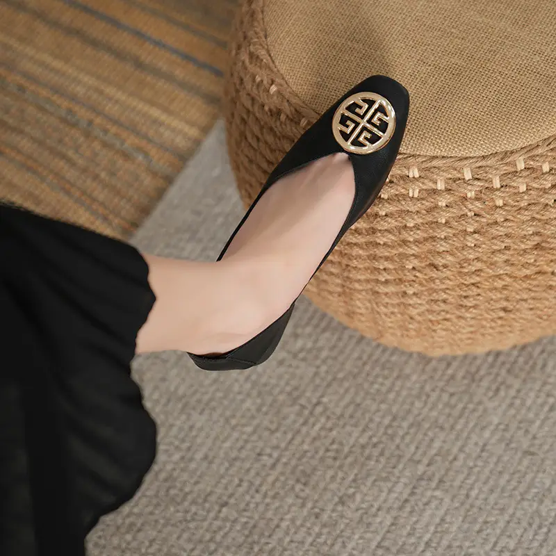 Soft Leather 2024 New Style Soft Leather Retro Buckle Shallow Shoes Low-Heeled Shoes Women's Artistic Square-Toe Mary Jane Shoes - Image 9