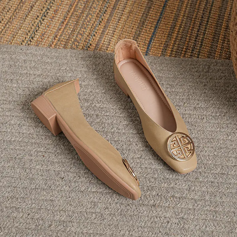 Soft Leather 2024 New Style Soft Leather Retro Buckle Shallow Shoes Low-Heeled Shoes Women's Artistic Square-Toe Mary Jane Shoes - Image 2