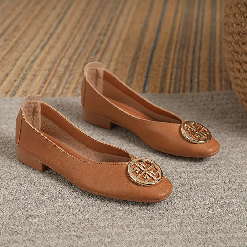 Soft Leather 2024 New Style Soft Leather Retro Buckle Shallow Shoes Low-Heeled Shoes Women's Artistic Square-Toe Mary Jane Shoes - Image 3