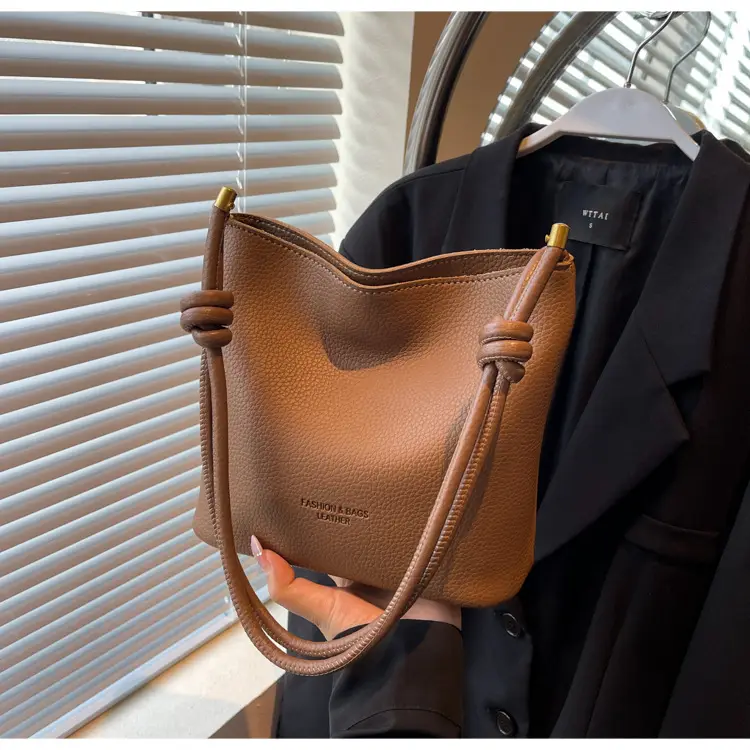 2024 New Fashion Shoulder Bucket Bag Western Style — feature 24