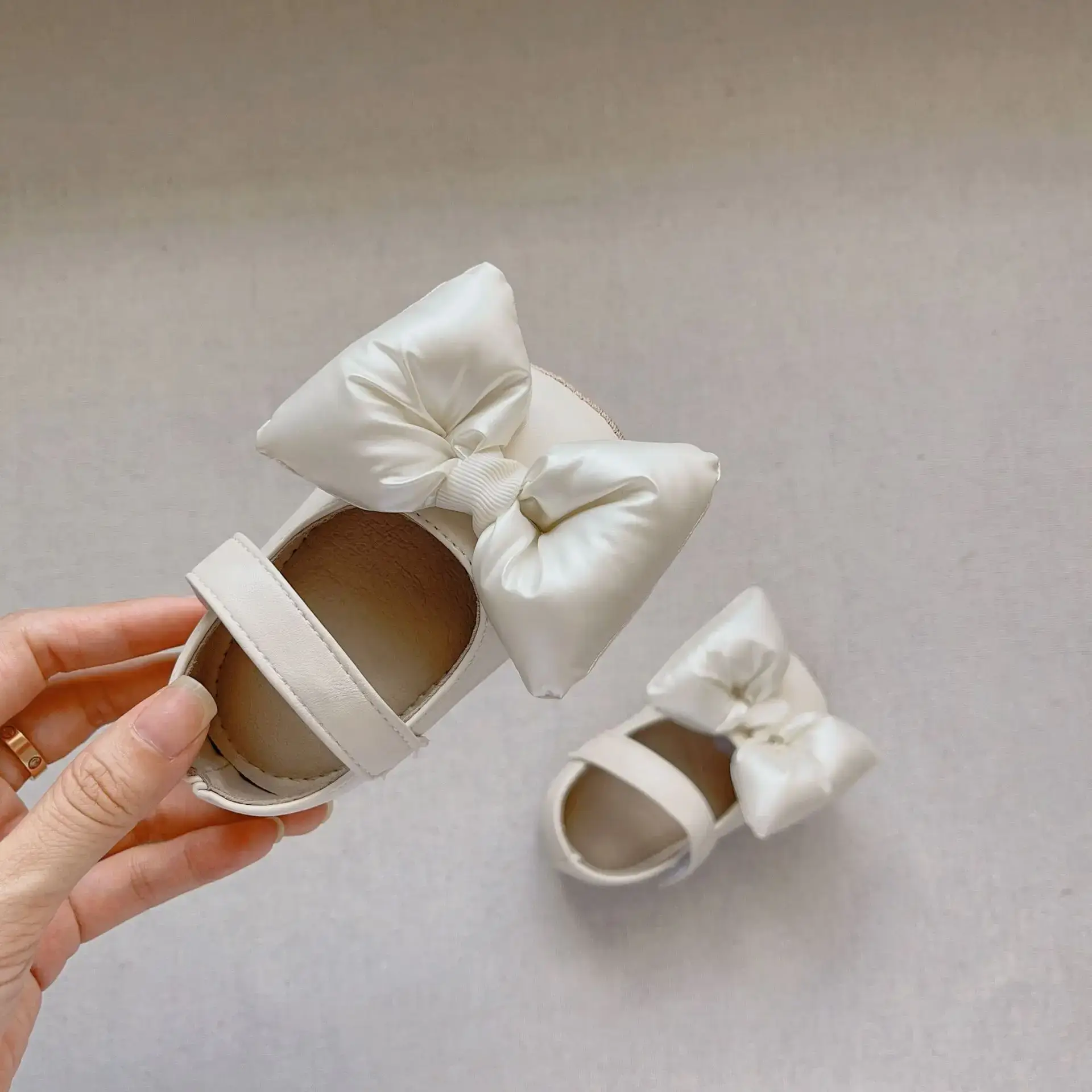 Korean Style Bow Baby Shoes White Non-Slip — feature 3