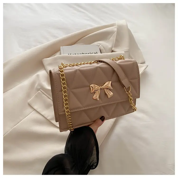 Pink Quilted Chain Shoulder Bag for Women - Image 4