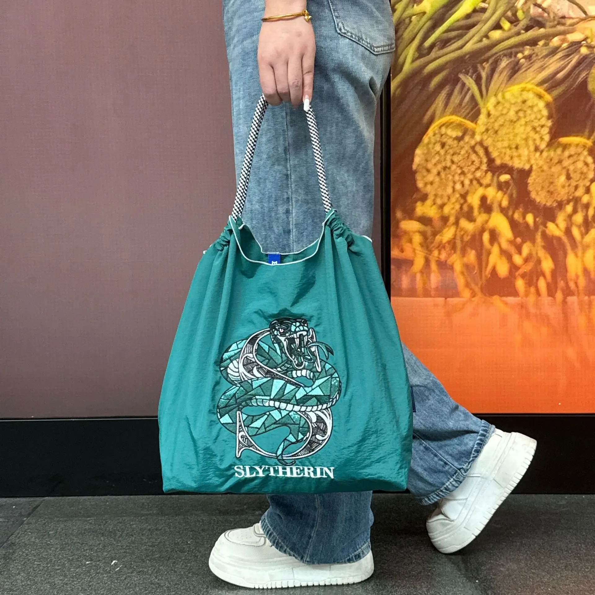 Green Embroidered Nylon Shopping Bag Large Capacity — feature 6