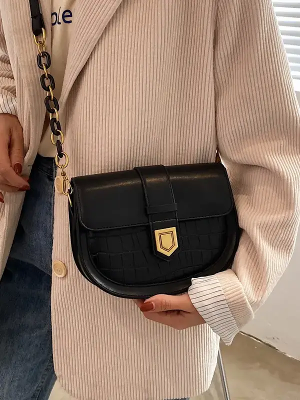 Women's Cream Crossbody Bag with Chain Strap - Image 8
