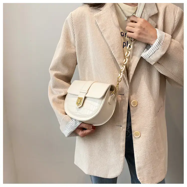 Women's Cream Crossbody Bag with Chain Strap — feature 22