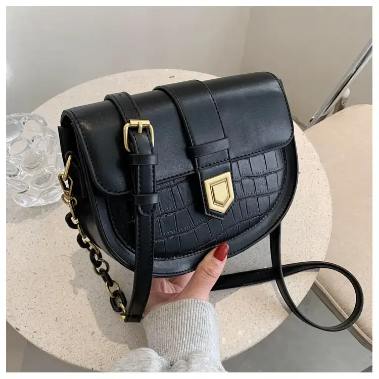Women's Cream Crossbody Bag with Chain Strap — feature 26