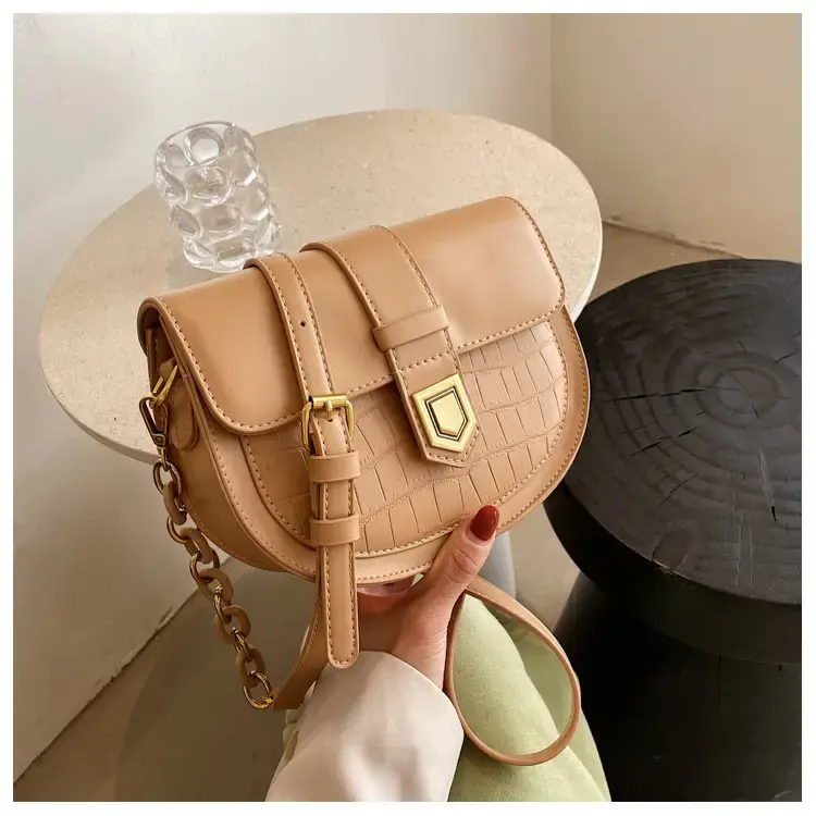 Women's Cream Crossbody Bag with Chain Strap — feature 32