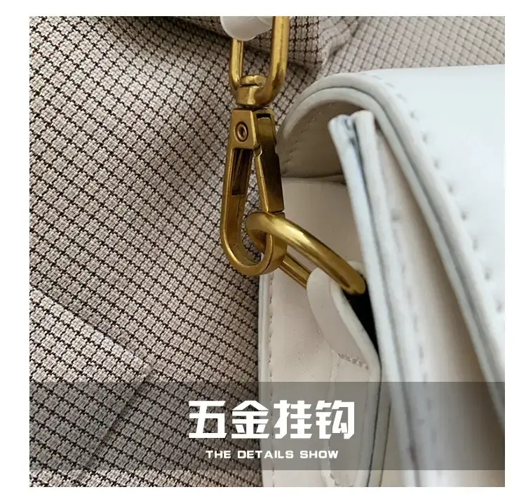 Women's Cream Crossbody Bag with Chain Strap — feature 4