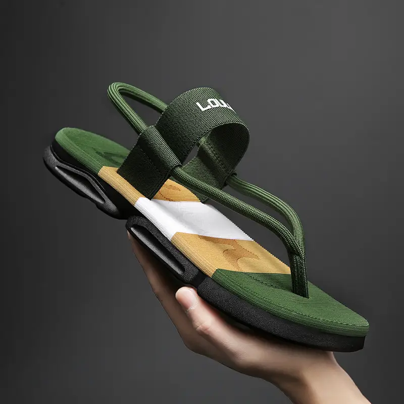 Fujian manufacturers cross-border summer new beach flip-flops men's fashion outdoor men's thick-soled sandals foreign trade cool