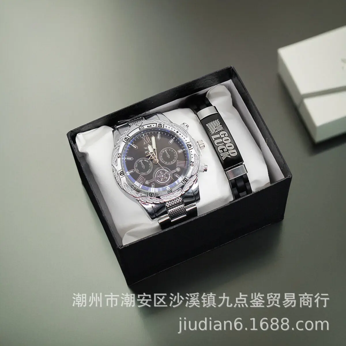 Men's Black Chronograph Wristwatch Set with Bracelet & Watchcase - Image 15