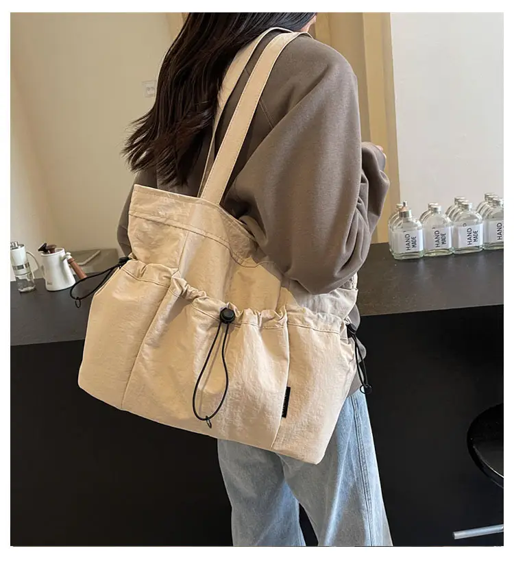Women Pleated Shoulder Bag Autumn Winter Large Capacity — feature 1