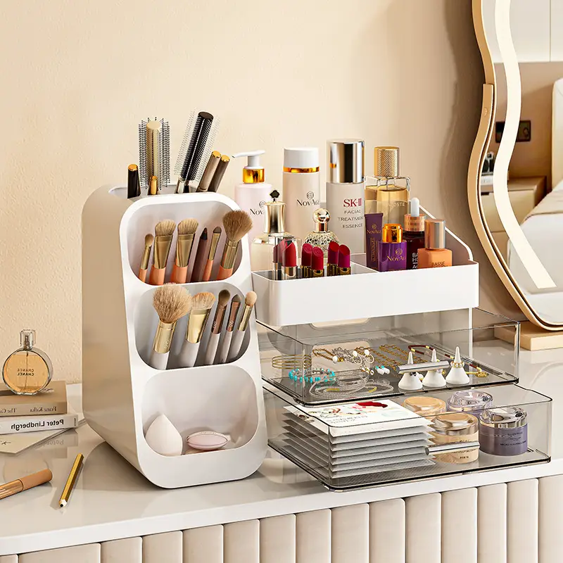 Large Capacity Makeup Storage Rack with Pen Holder & Brushes