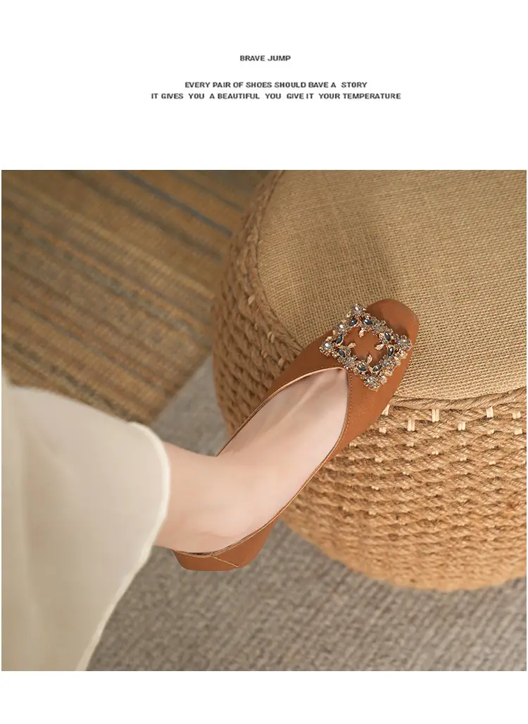 Square-Toe Low-Heeled Shallow Single Shoes for Women, Soft Leather Mother's Shoes, 2025 Spring and Autumn Style, Flat-Soled Work Shoes, Black — feature 9