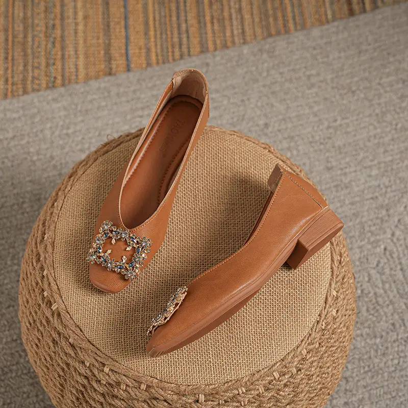 Square-Toe Low-Heeled Shallow Single Shoes for Women, Soft Leather Mother's Shoes, 2025 Spring and Autumn Style, Flat-Soled Work Shoes, Black - Image 3