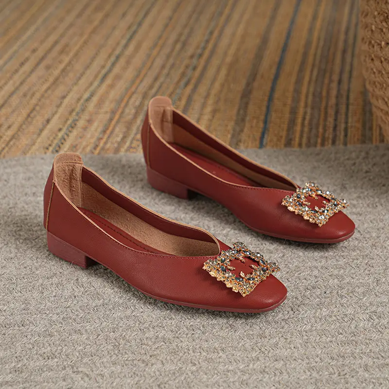 Square-Toe Low-Heeled Shallow Single Shoes for Women, Soft Leather Mother's Shoes, 2025 Spring and Autumn Style, Flat-Soled Work Shoes, Black - Image 4