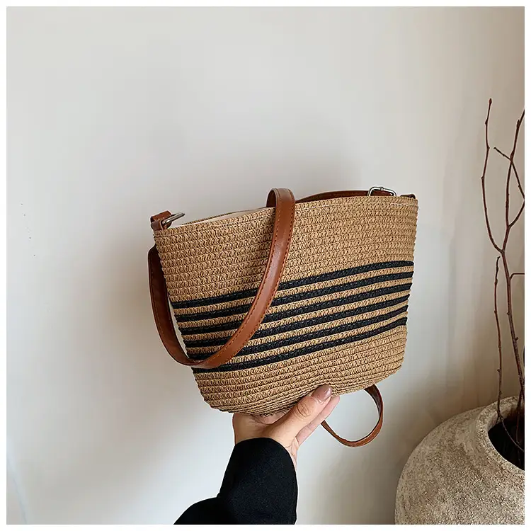 Women's Vintage French Woven Shoulder Bag 2024 - Image 4