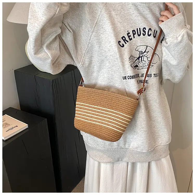 Women's Vintage French Woven Shoulder Bag 2024 — feature 20