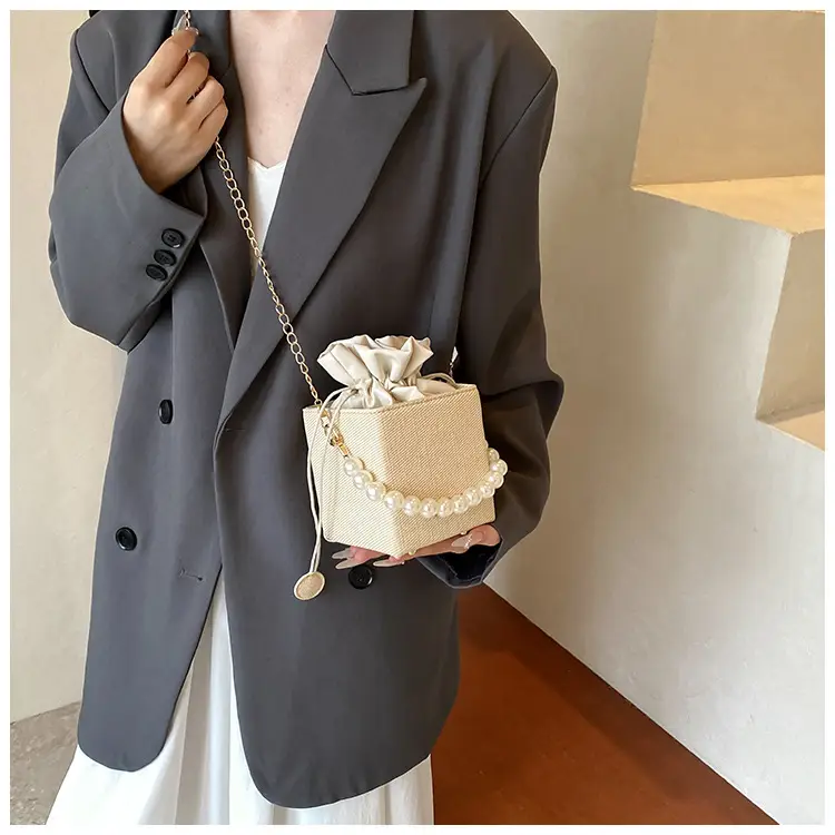 Women Korean Pearl Shoulder Crossbody Bag 2025 — feature 13