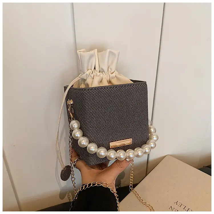 Women Korean Pearl Shoulder Crossbody Bag 2025 — feature 32