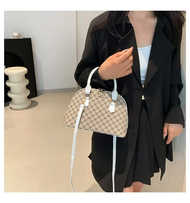 Women's Green Leather Shoulder Bag 2024 Style — feature 10