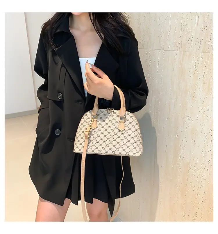 Women's Green Leather Shoulder Bag 2024 Style — feature 13