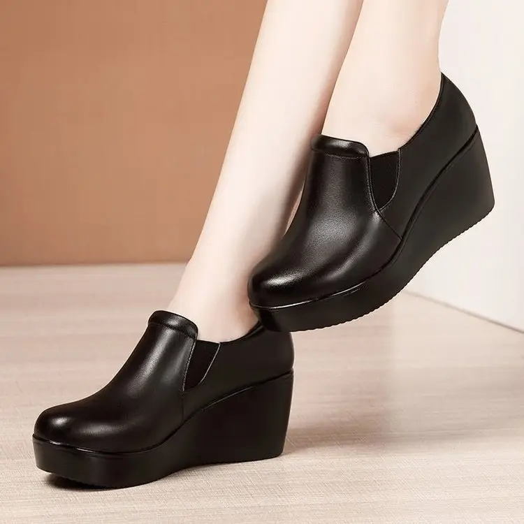 New Style Deep Wedge Heeled Four Seasons Round Head Middle Heeled Anti-Slip Bottom Waterproof Platform Comfortable Casual Working Mother Women's Leather Shoes - Image 5