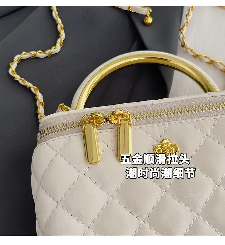 Black Rhombic Chain Shoulder Bag for Women — feature 14