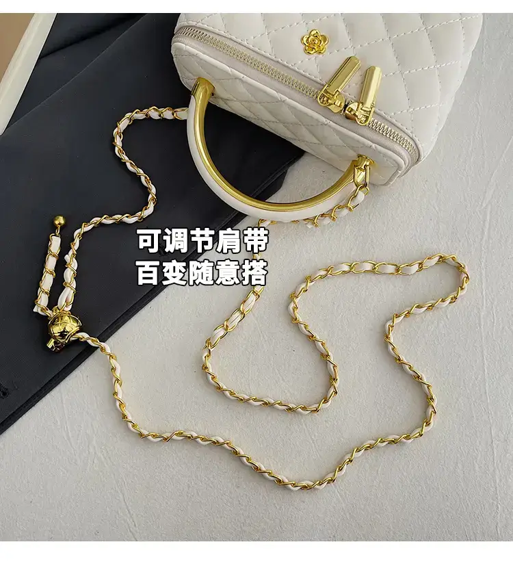 Black Rhombic Chain Shoulder Bag for Women — feature 15