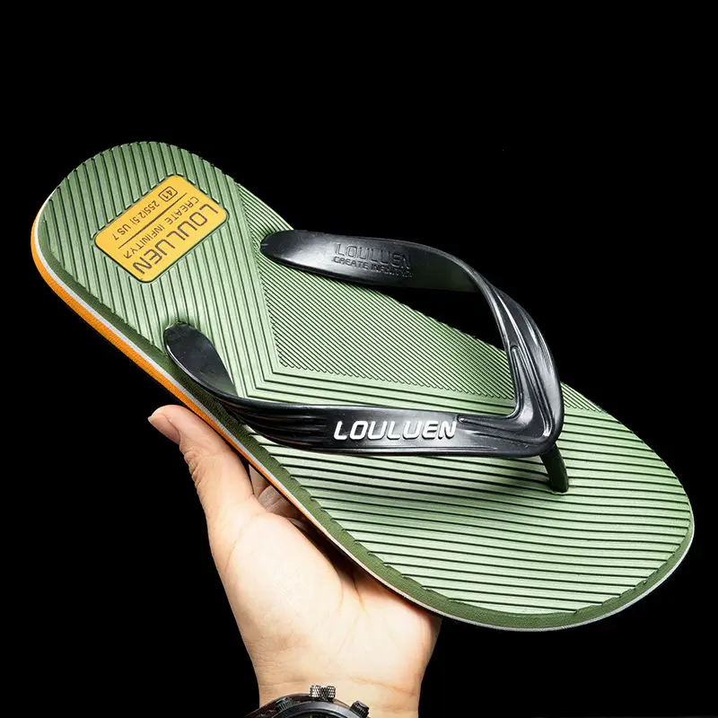 Fujian manufacturers summer men's flip-flops non-slip clip feet outdoor leisure beach sandals and slippers fashion Korean trend
