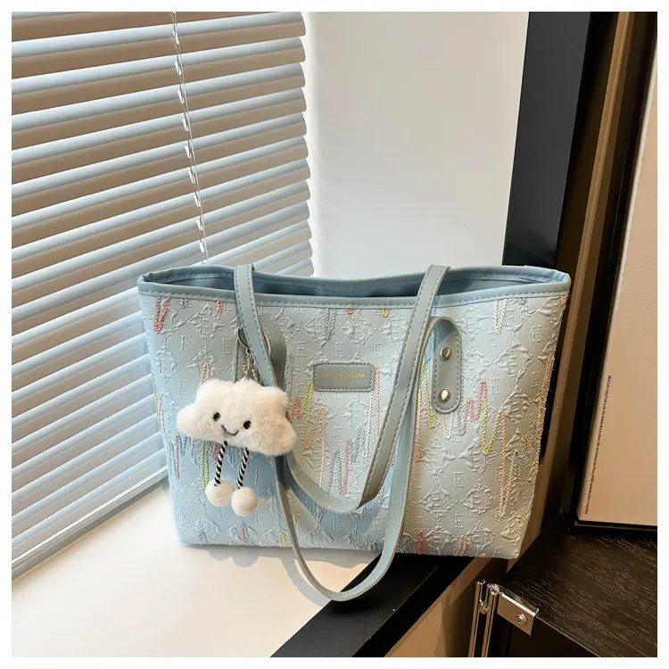 New Personalized Commuter Tote Bag for Women 2024 - Image 4