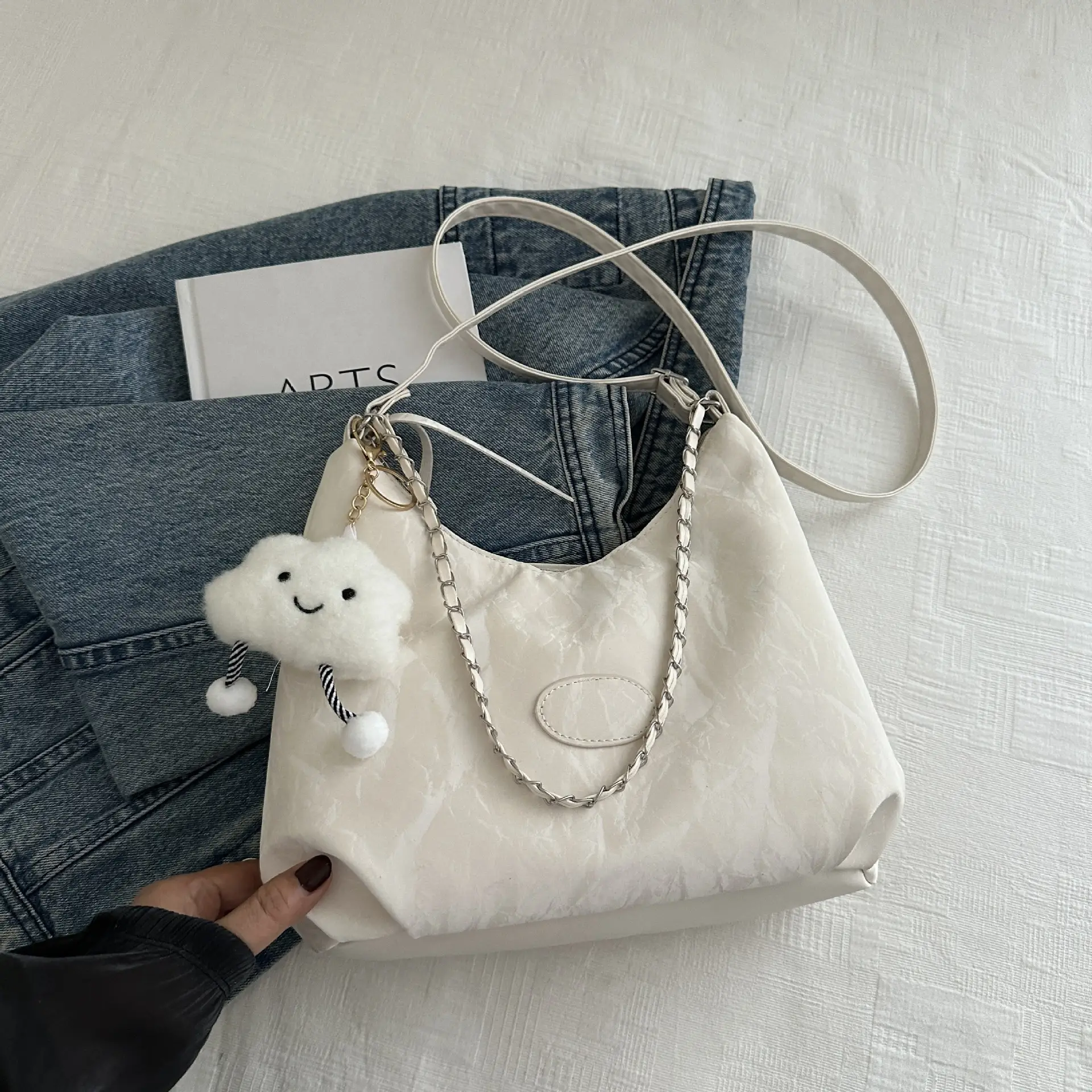 White Korean Style Shoulder Crossbody Bag for Women - Image 3