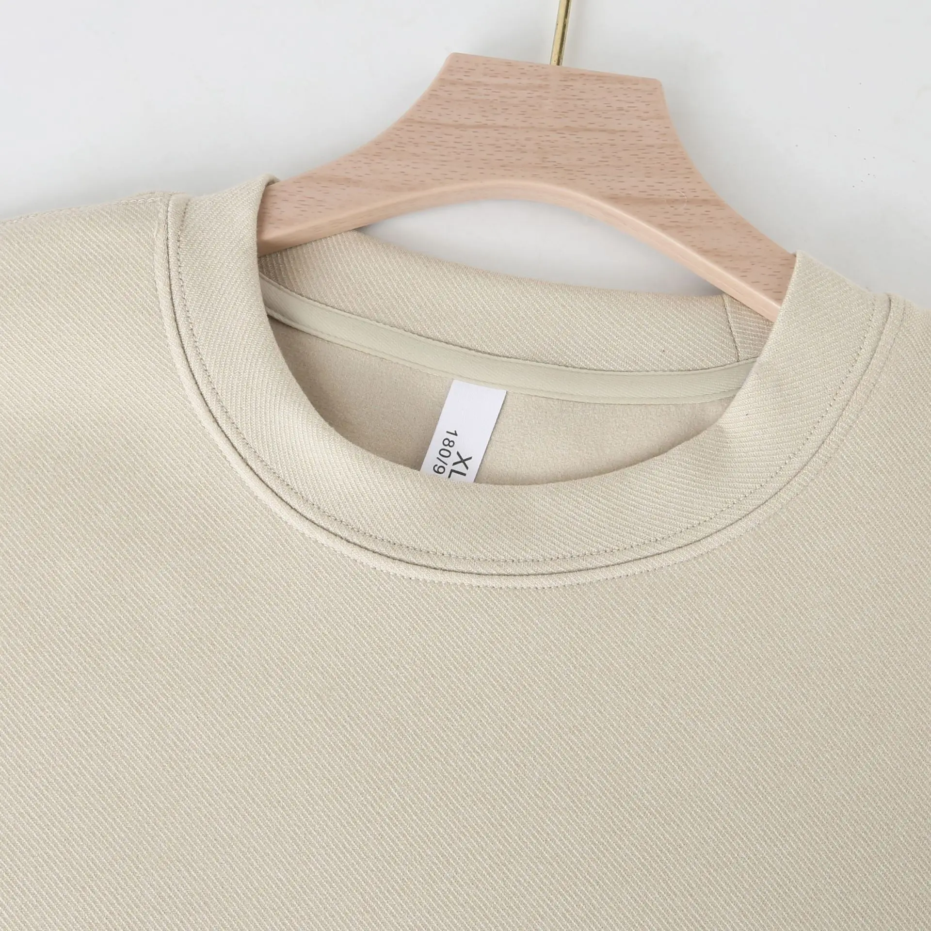 Men's 280g German Velvet T-Shirt Beige Winter Warm — feature 7
