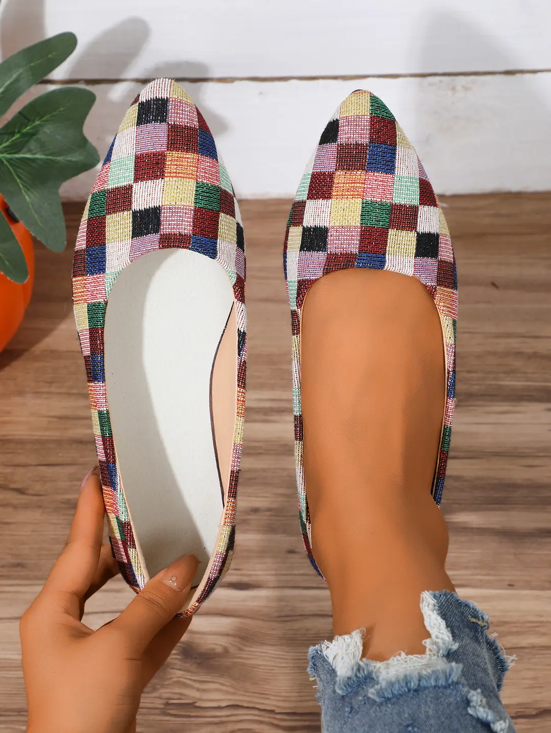 Spring and summer new fashion pointed flat low mouth color shoes plus size fashion casual 2025 women's shoes casual versatile — feature 1