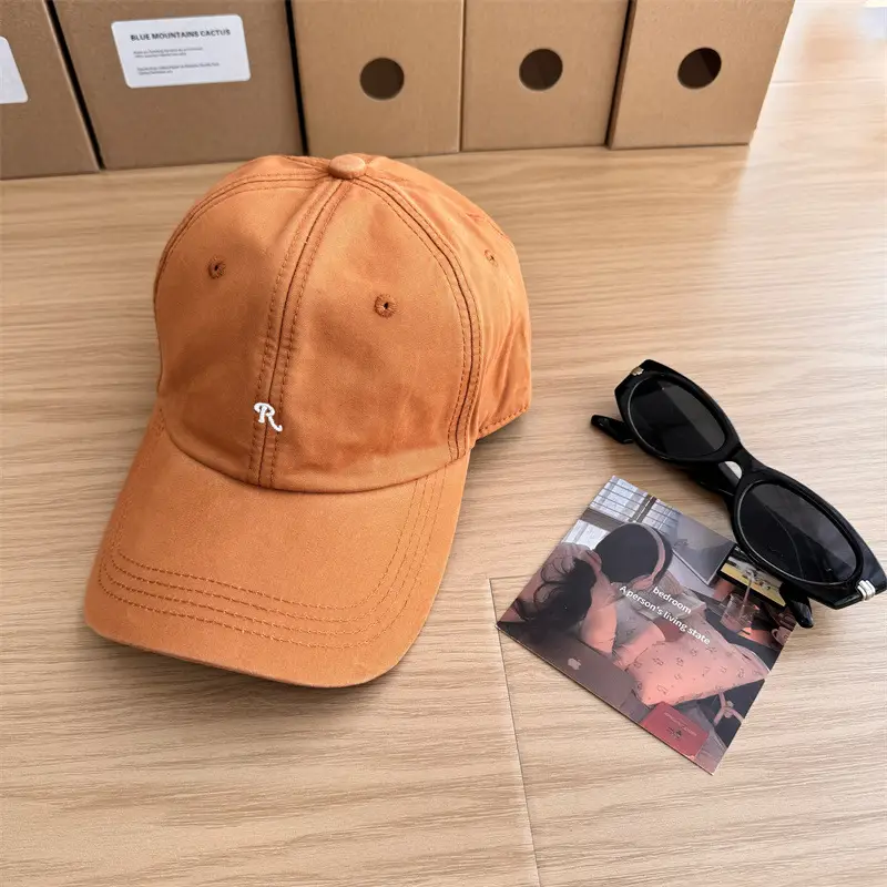 High Quality Retro Baseball Cap with Sunscreen & Sunglasses - Image 2
