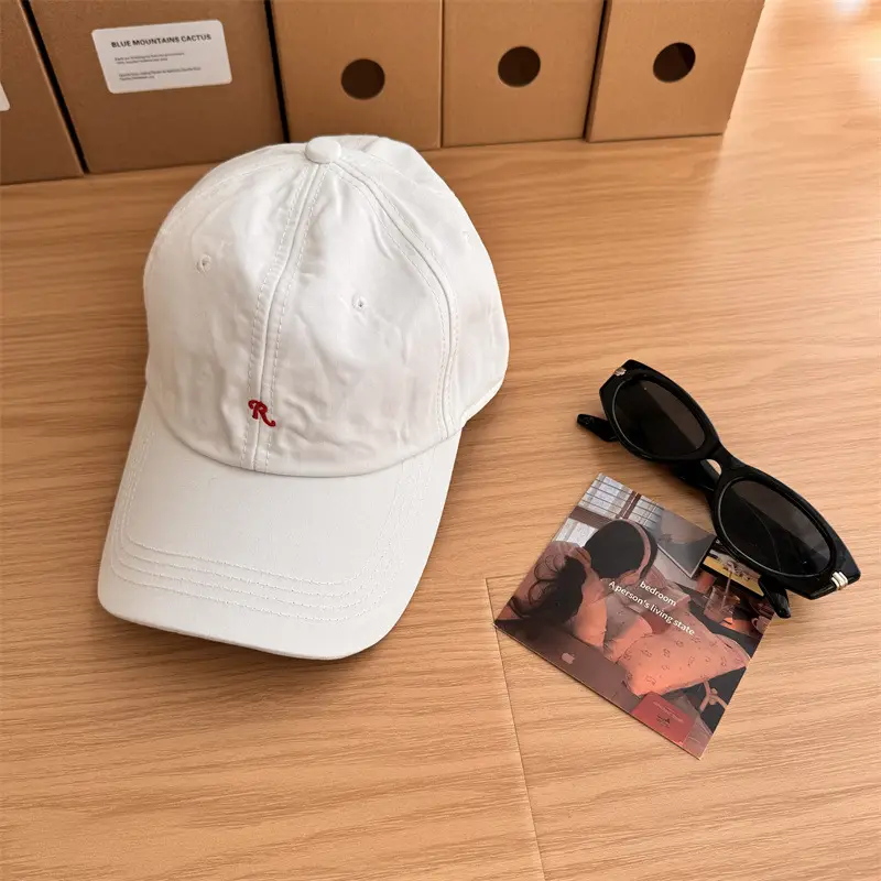 High Quality Retro Baseball Cap with Sunscreen & Sunglasses - Image 3
