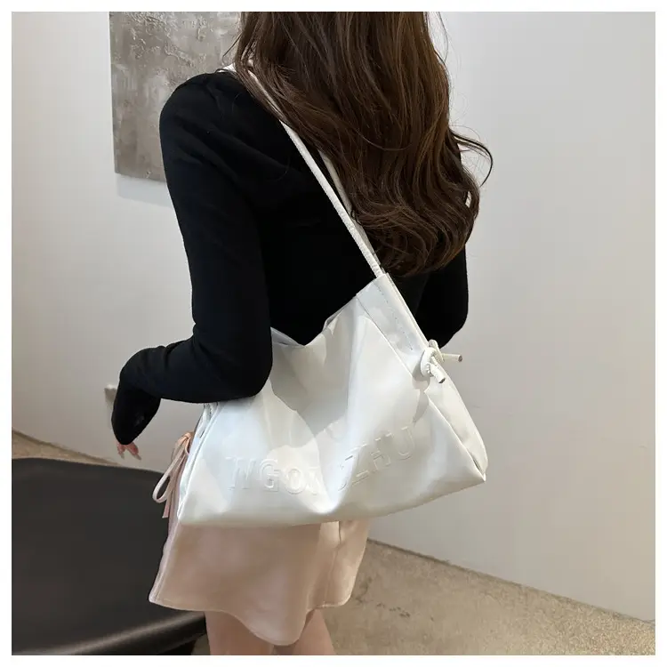 Black Large Capacity Student Commuter Bag for Women — feature 13