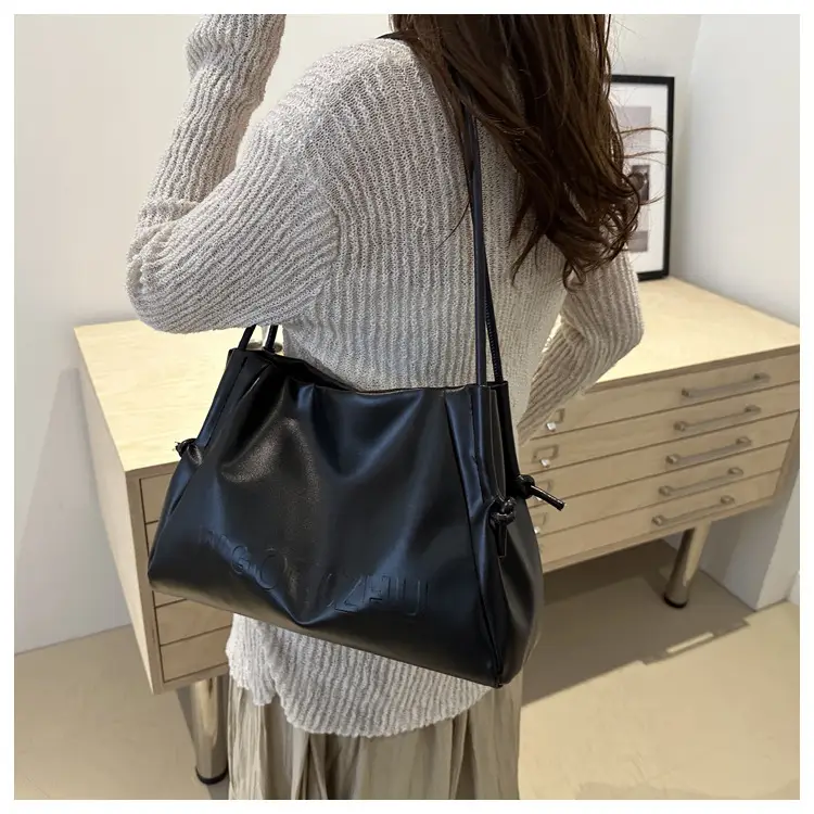 Black Large Capacity Student Commuter Bag for Women — feature 22