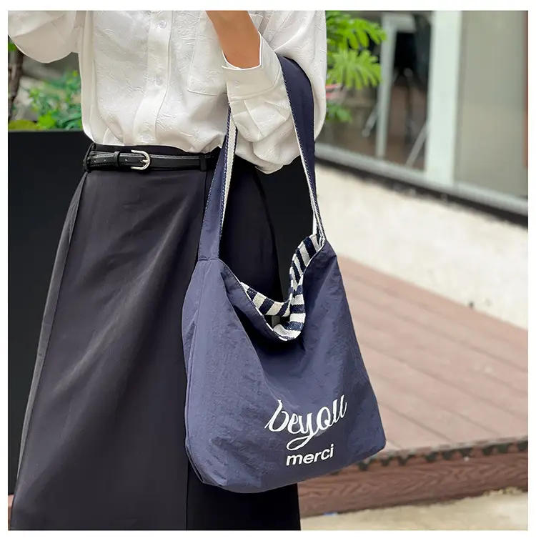 Striped Canvas Commuter Bag Large Capacity Dual Purpose — feature 11
