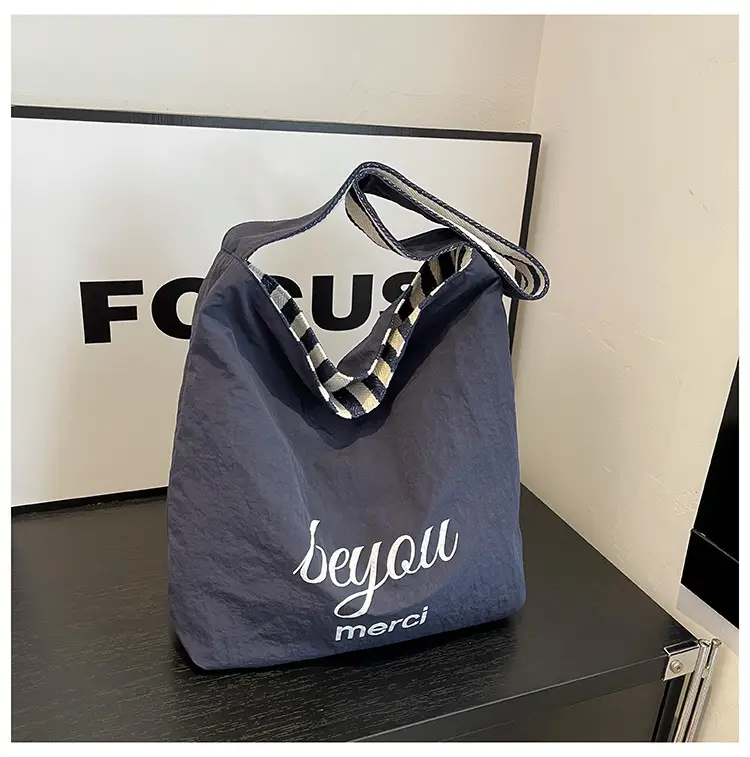 Striped Canvas Commuter Bag Large Capacity Dual Purpose — feature 27