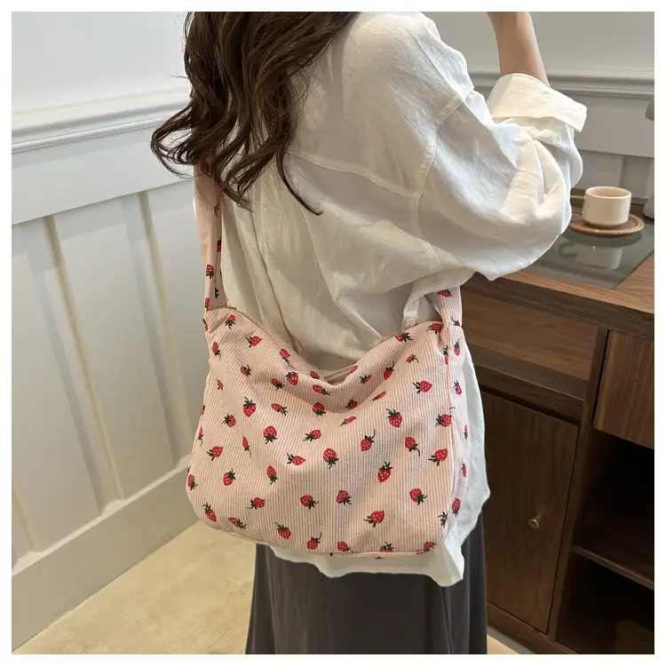 Strawberry Print Casual Tote Bag for Women — feature 21