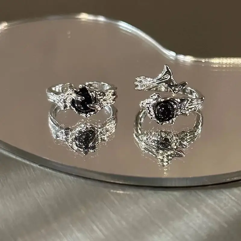 Dark Wind Thorns Couple Ring for Men Women — feature 6