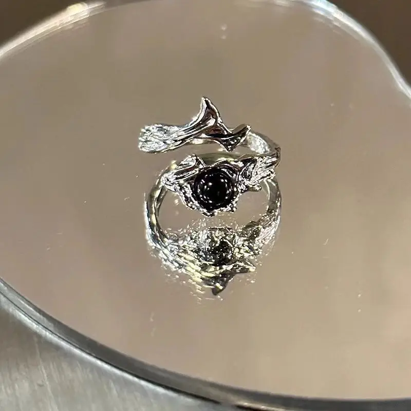 Dark Wind Thorns Couple Ring for Men Women — feature 7