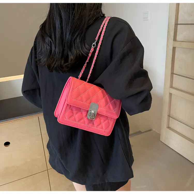 Women Crossbody Bags Summer 2024 Distinctive Chain Design — feature 7