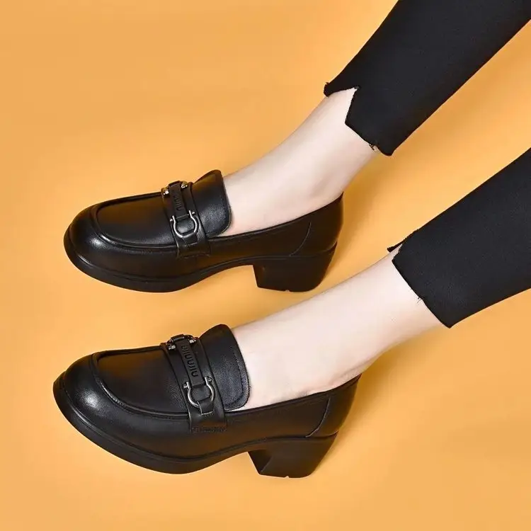 Autumn 2024 New British Style Work Small Leather Shoes Thick Heeled Shoes Round Head Soft Bottom Black Loafers — feature 5