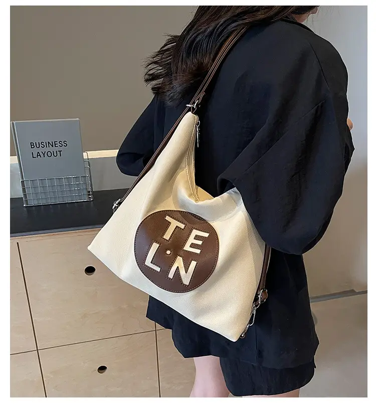 Women's Black Canvas Tote Bag with TE LN Logo — feature 2